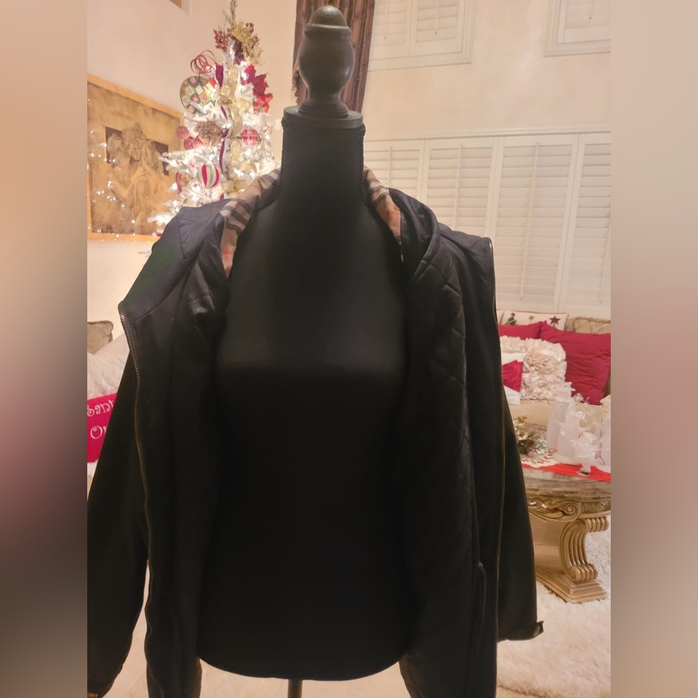 Authentic Burberry Jacket - Picture 7 of 15